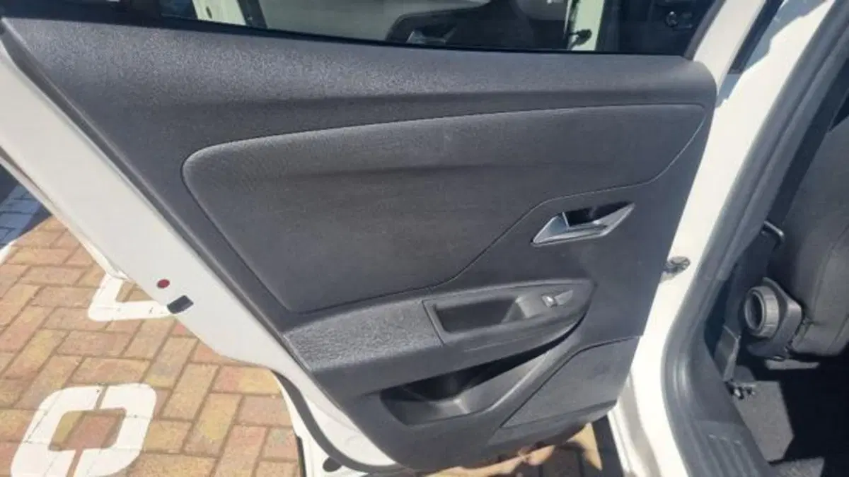 Opel Mokka usata a Savona (18)