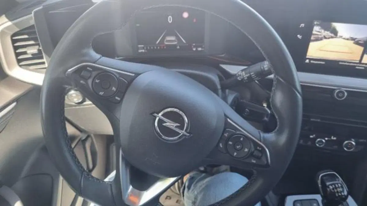 Opel Mokka usata a Savona (9)