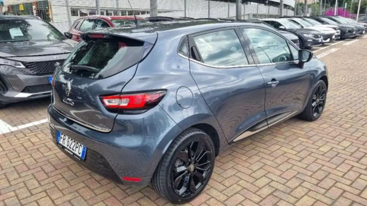 Renault Clio usata a Savona (18)