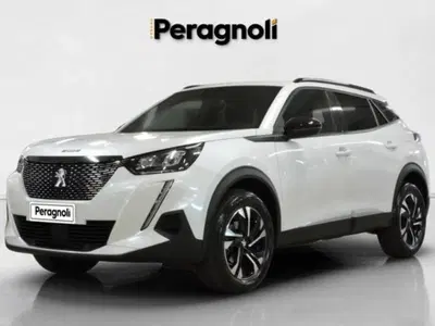 Peugeot 2008 PureTech 130 S&amp;S Allure del 2023 usata a Firenze