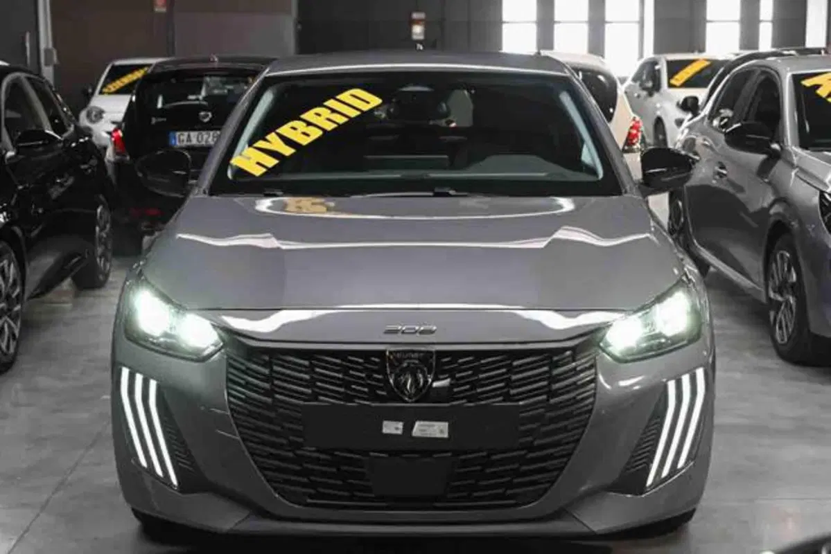 Peugeot 208 nuova a Torino (16)