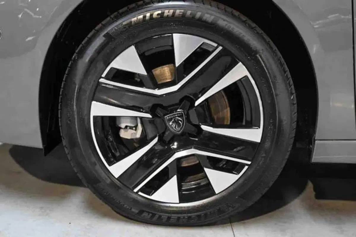 Peugeot 208 nuova a Torino (6)