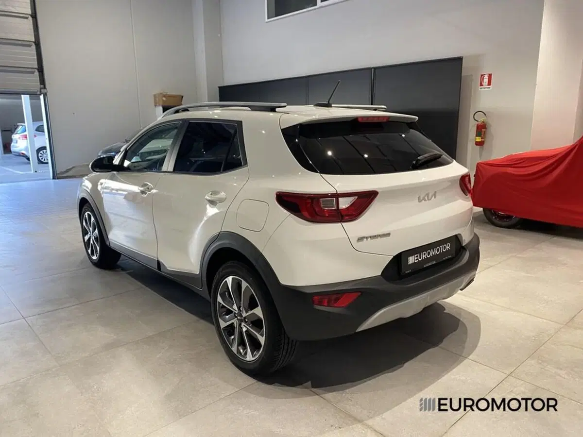Kia Stonic usata a Bari (10)