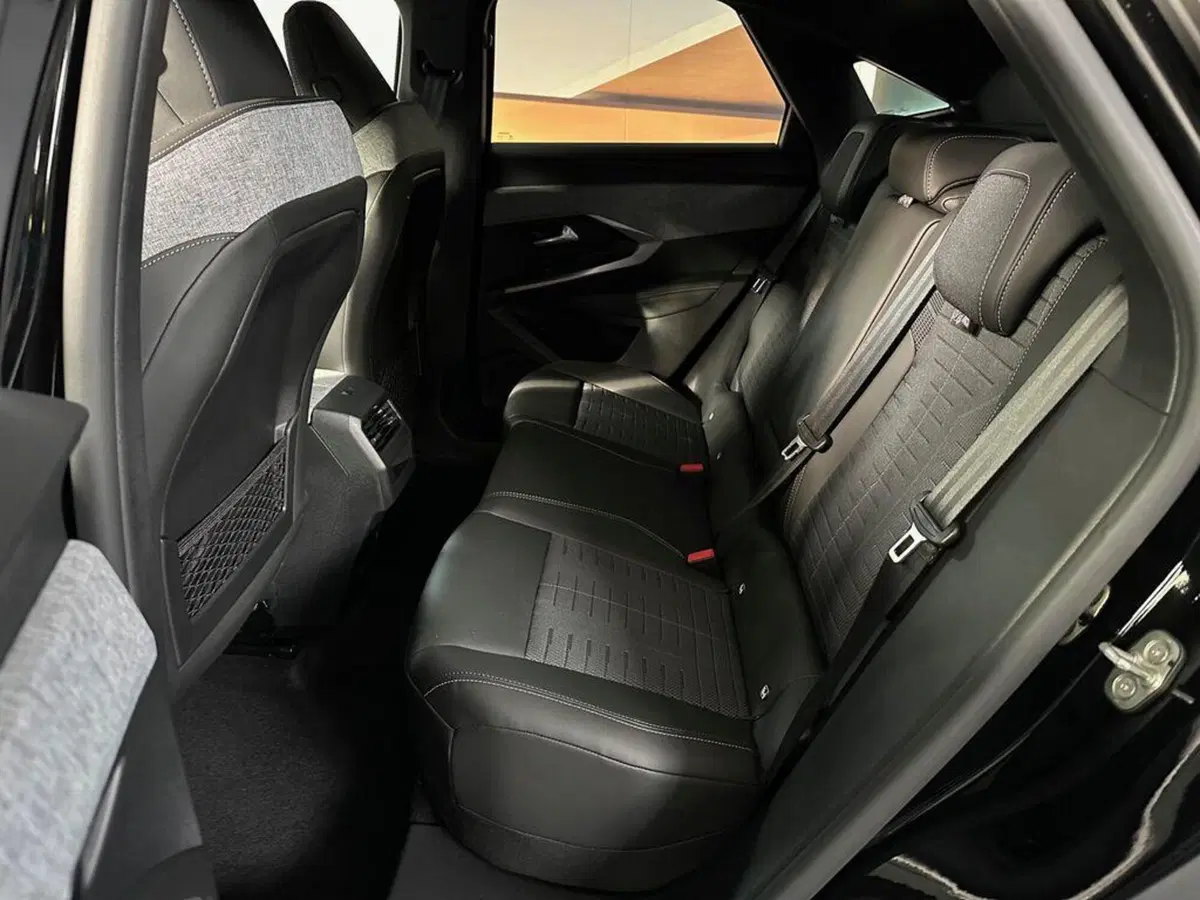Peugeot 3008 nuova a Sondrio (11)