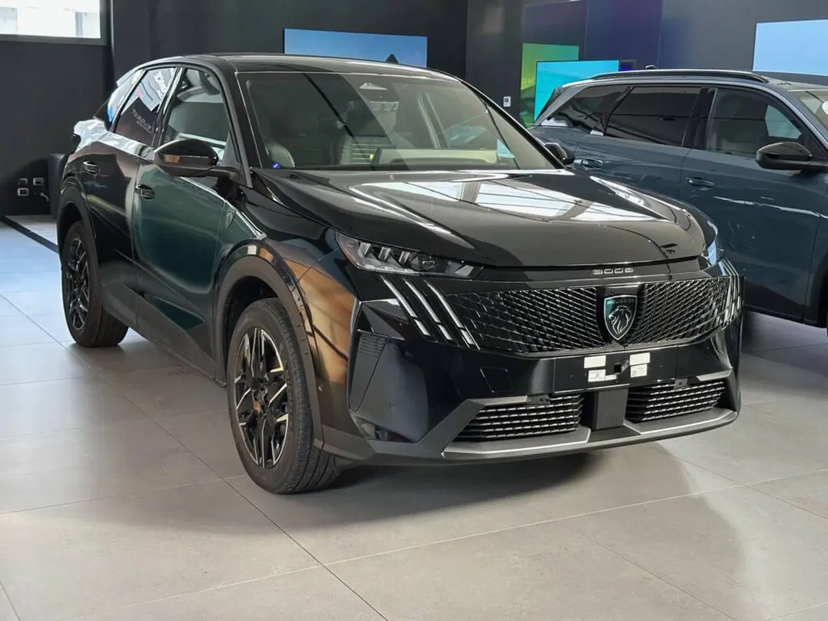 Peugeot 3008 nuova a Sondrio (7)
