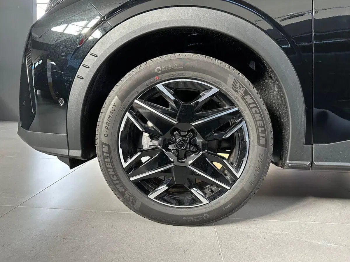 Peugeot 3008 nuova a Sondrio (9)