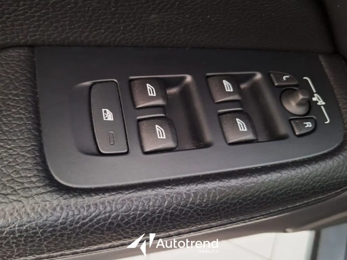 Volvo V60 usata a Bari (11)