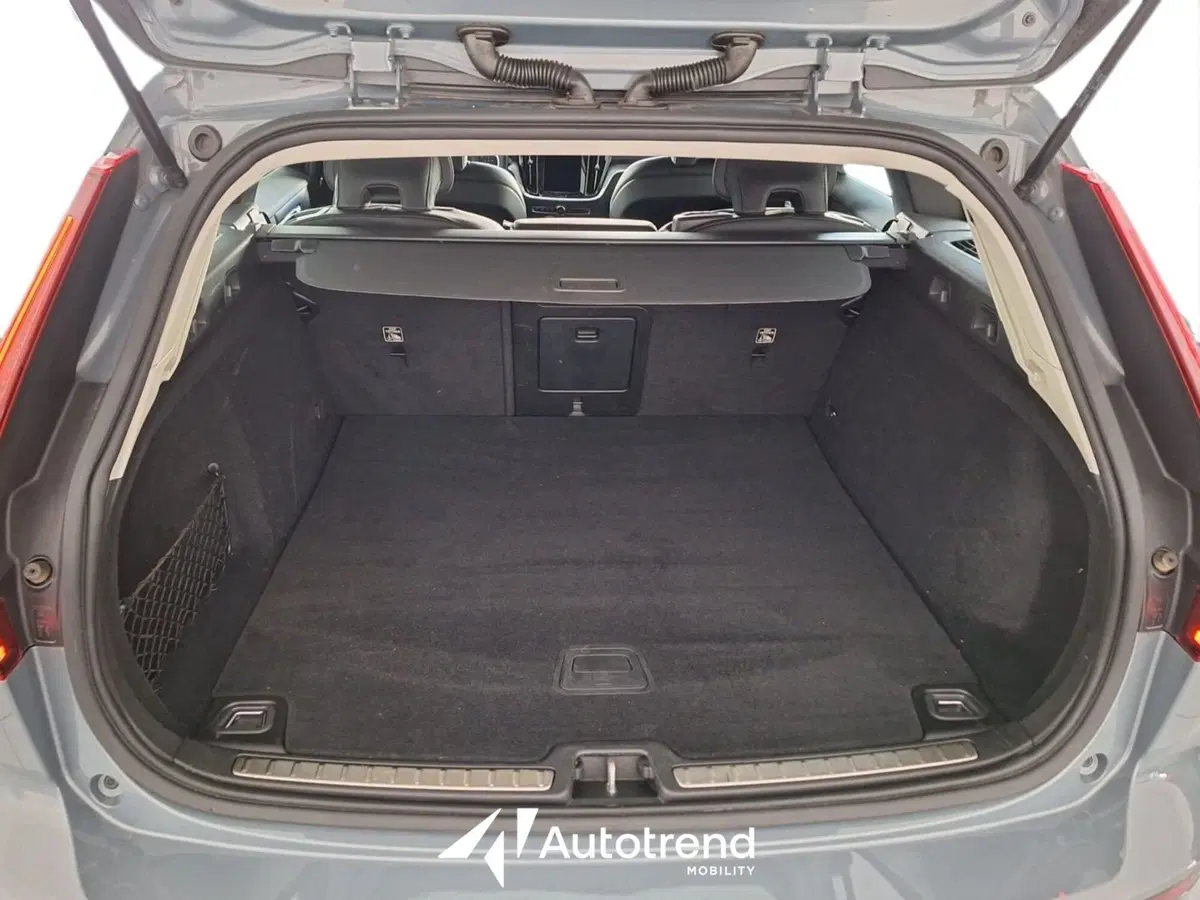 Volvo V60 usata a Bari (14)