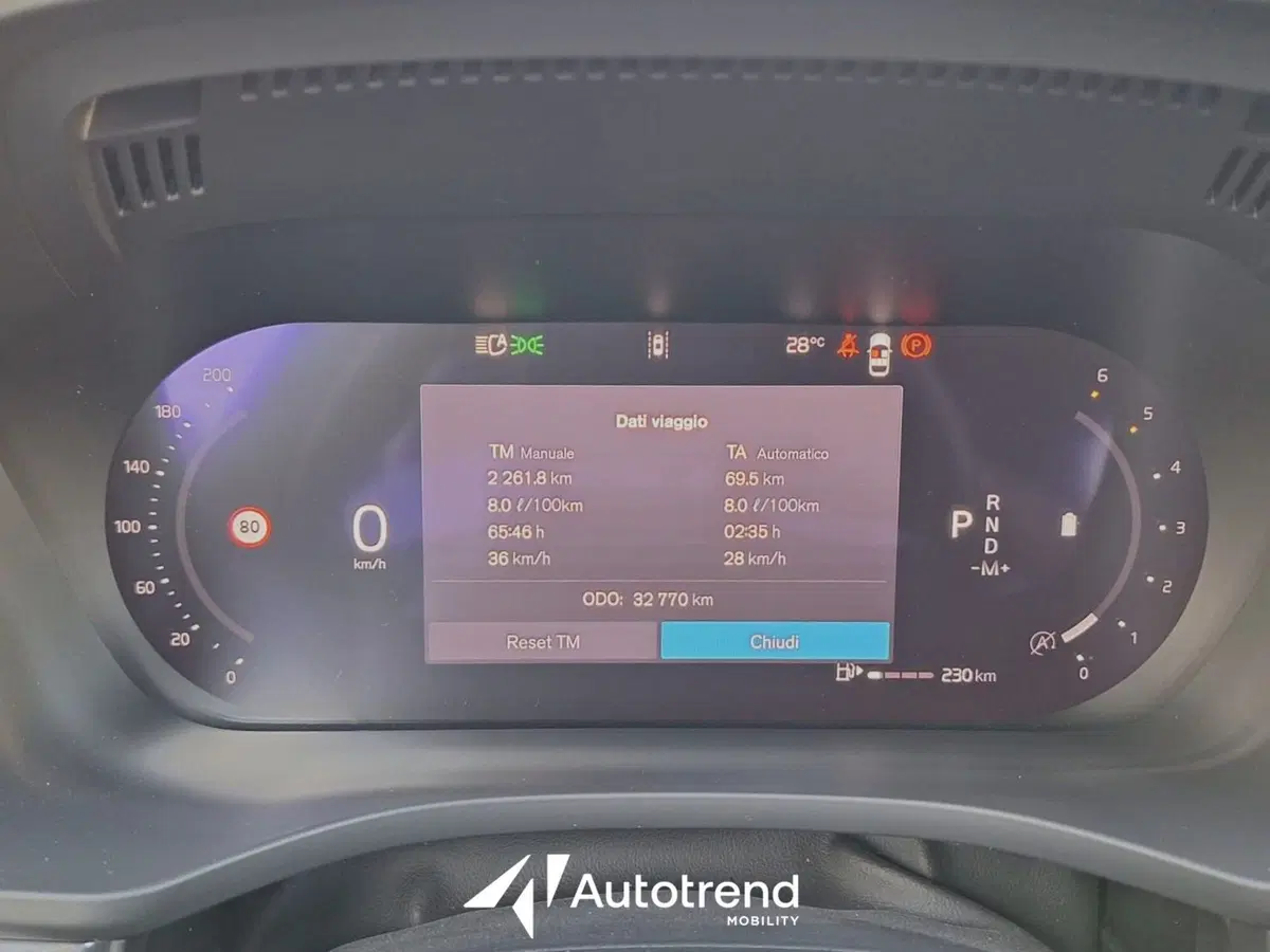 Volvo XC60 usata a Bari (12)