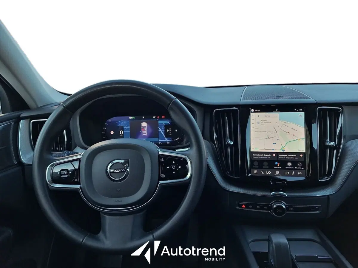 Volvo XC60 usata a Bari (9)