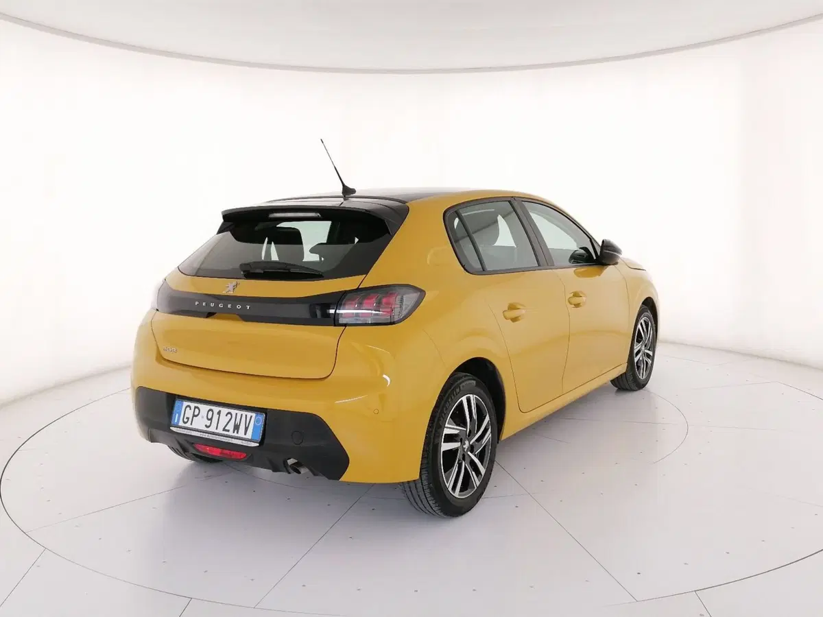 Peugeot 208 usata a Roma (2)