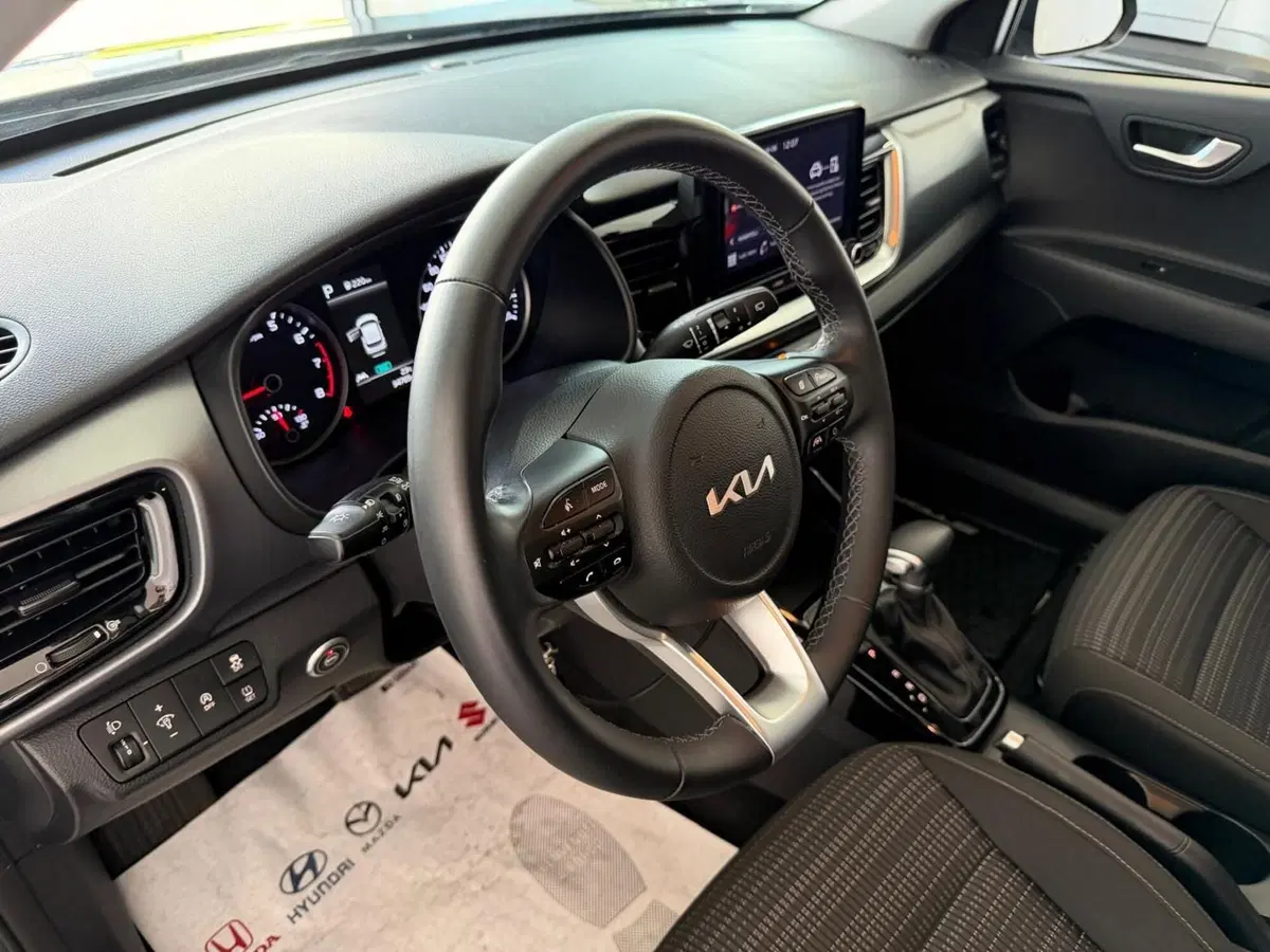 Kia Stonic usata a Napoli (10)