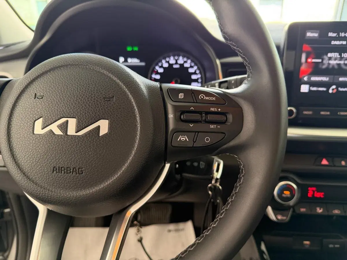 Kia Stonic usata a Napoli (11)