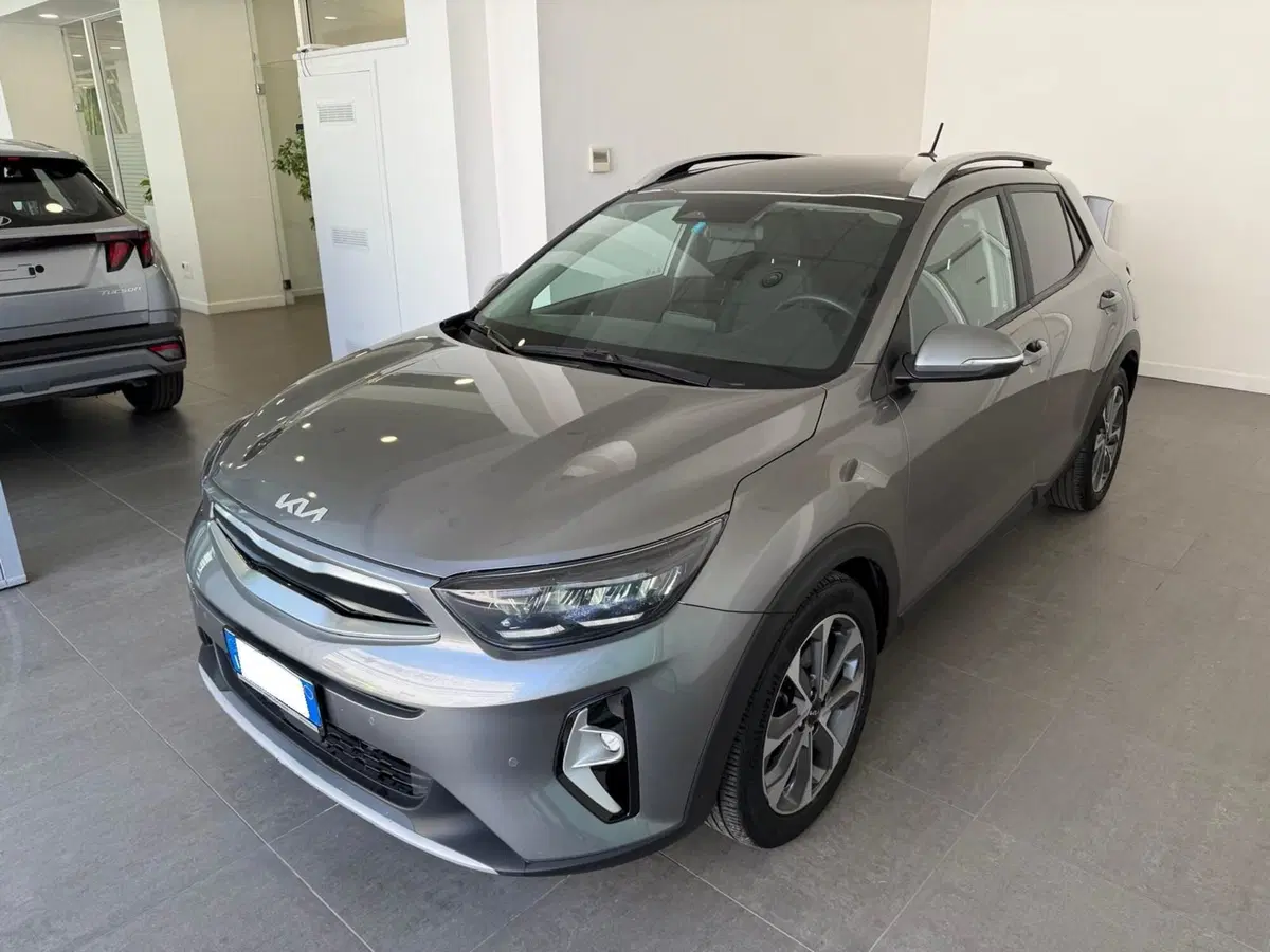 Kia Stonic usata a Napoli (2)
