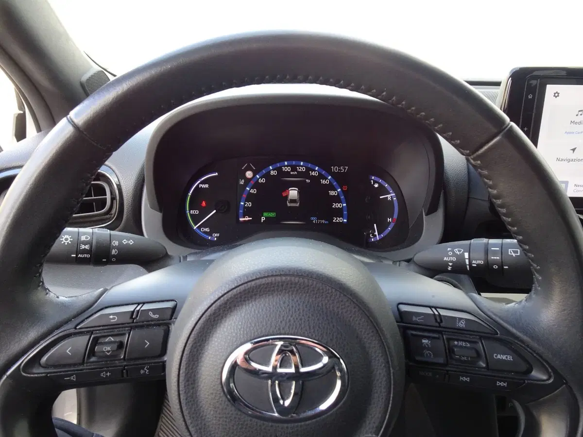 Toyota Yaris Cross usata a Venezia (12)