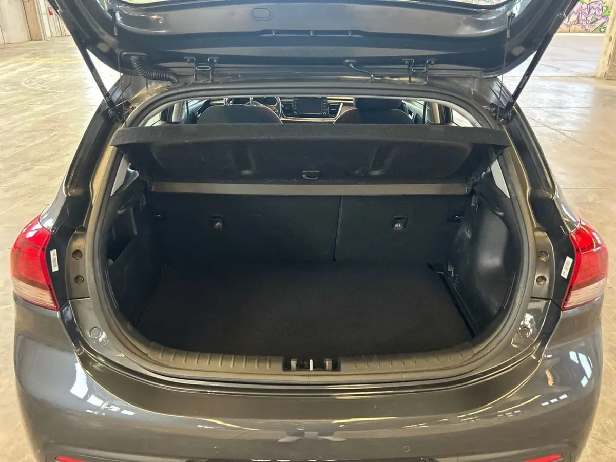 Kia Rio usata a Milano (6)