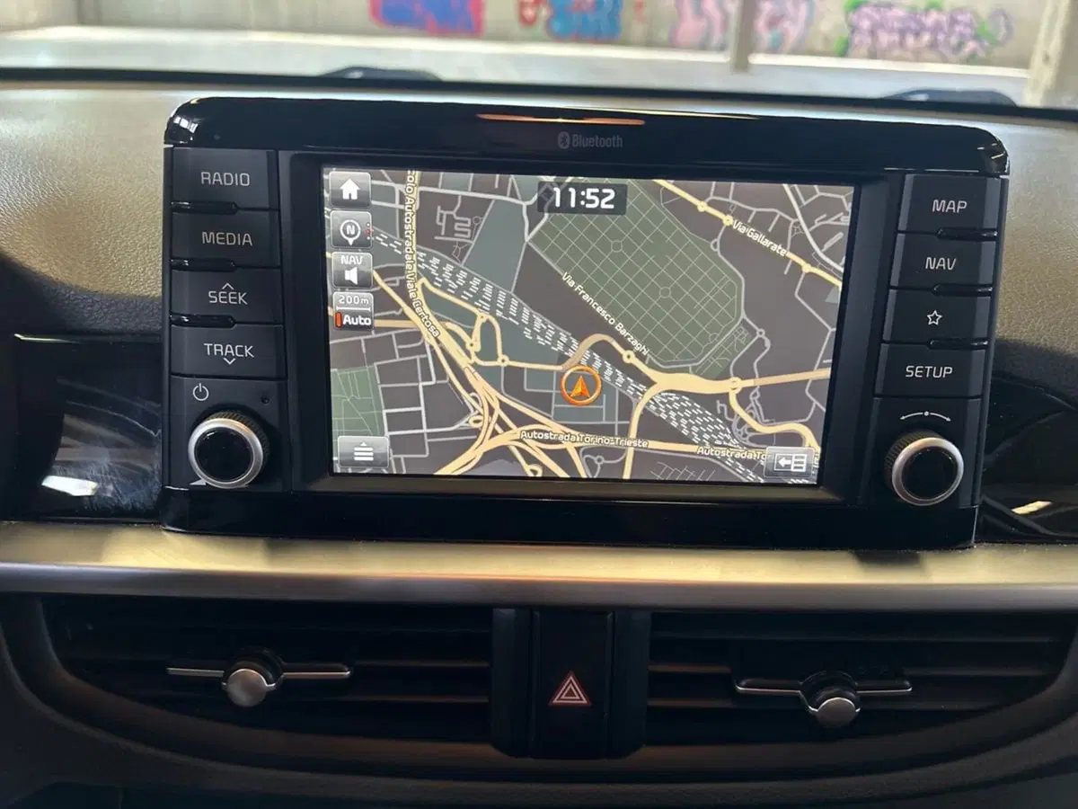 Kia Picanto usata a Milano (10)