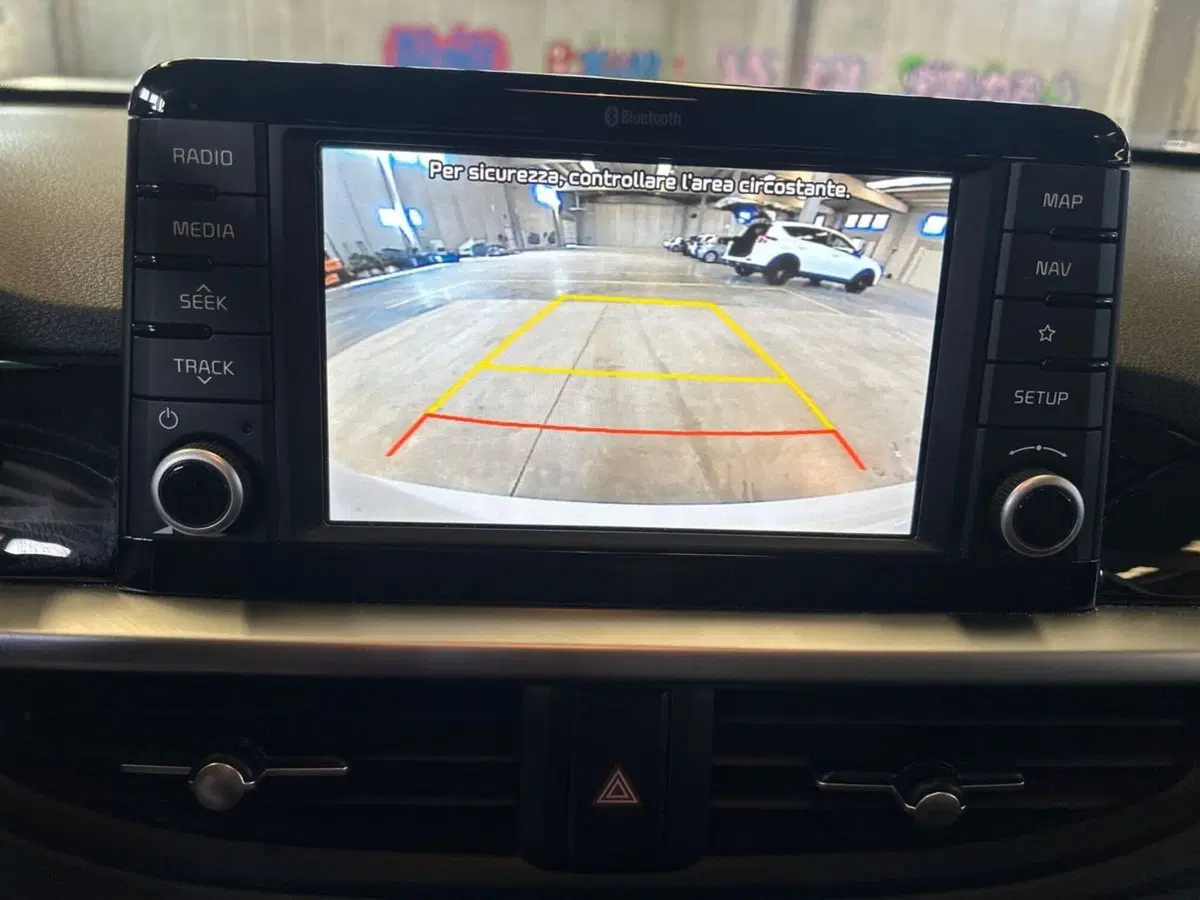 Kia Picanto usata a Milano (11)