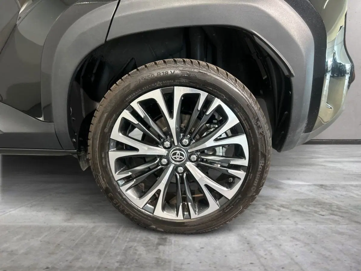 Toyota Yaris Cross usata a Milano (11)