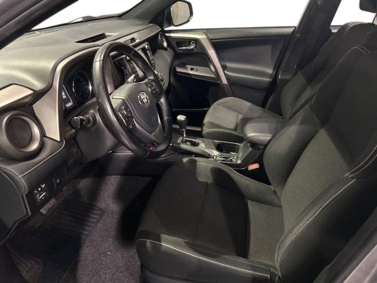 Toyota Rav4 usata a Milano (12)