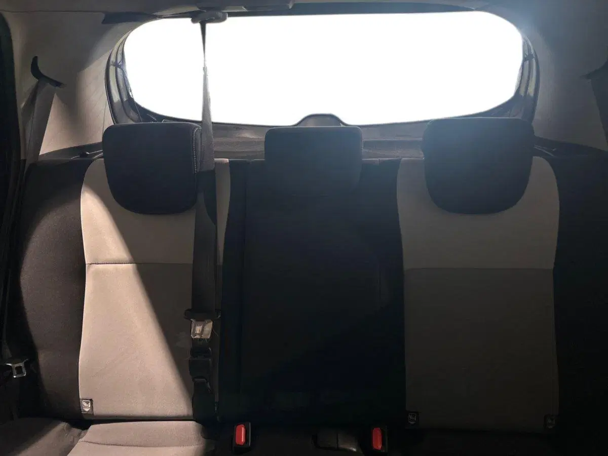 Toyota Yaris usata a Milano (13)