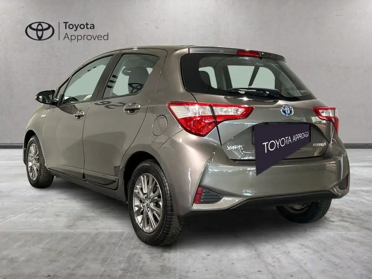 Toyota Yaris usata a Milano (6)