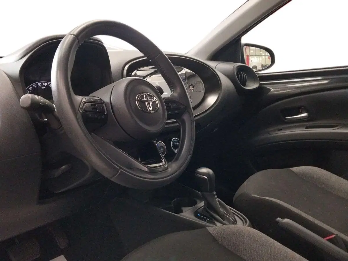 Toyota Aygo X usata a Roma (4)