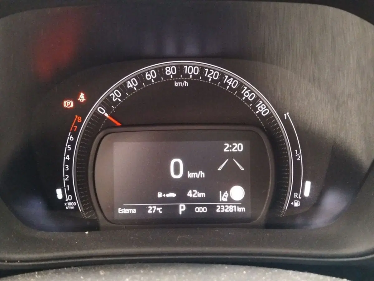 Toyota Aygo X usata a Roma (6)