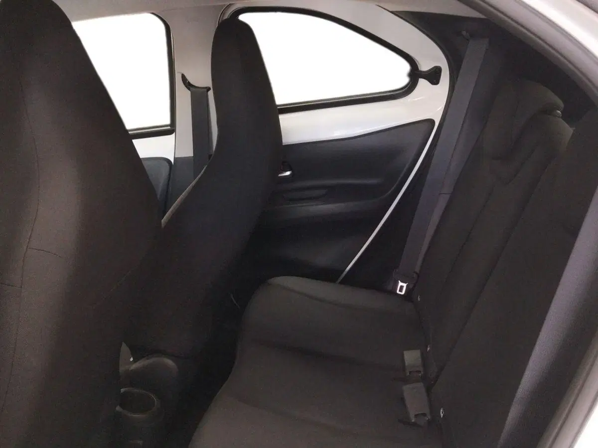 Toyota Aygo X usata a Roma (11)