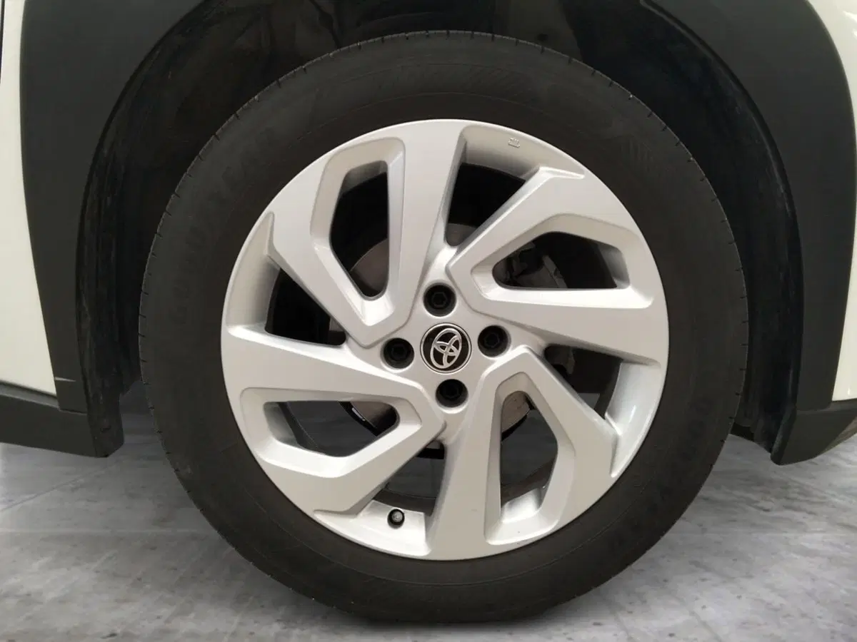 Toyota Aygo X usata a Roma (14)