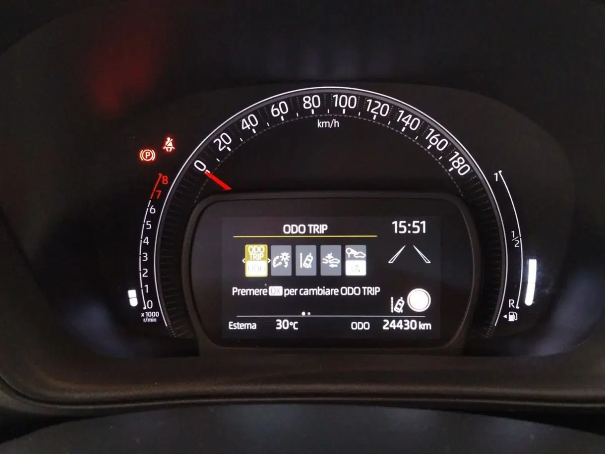 Toyota Aygo X usata a Roma (9)