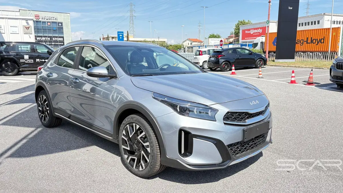 Kia XCeed nuova a Livorno (10)