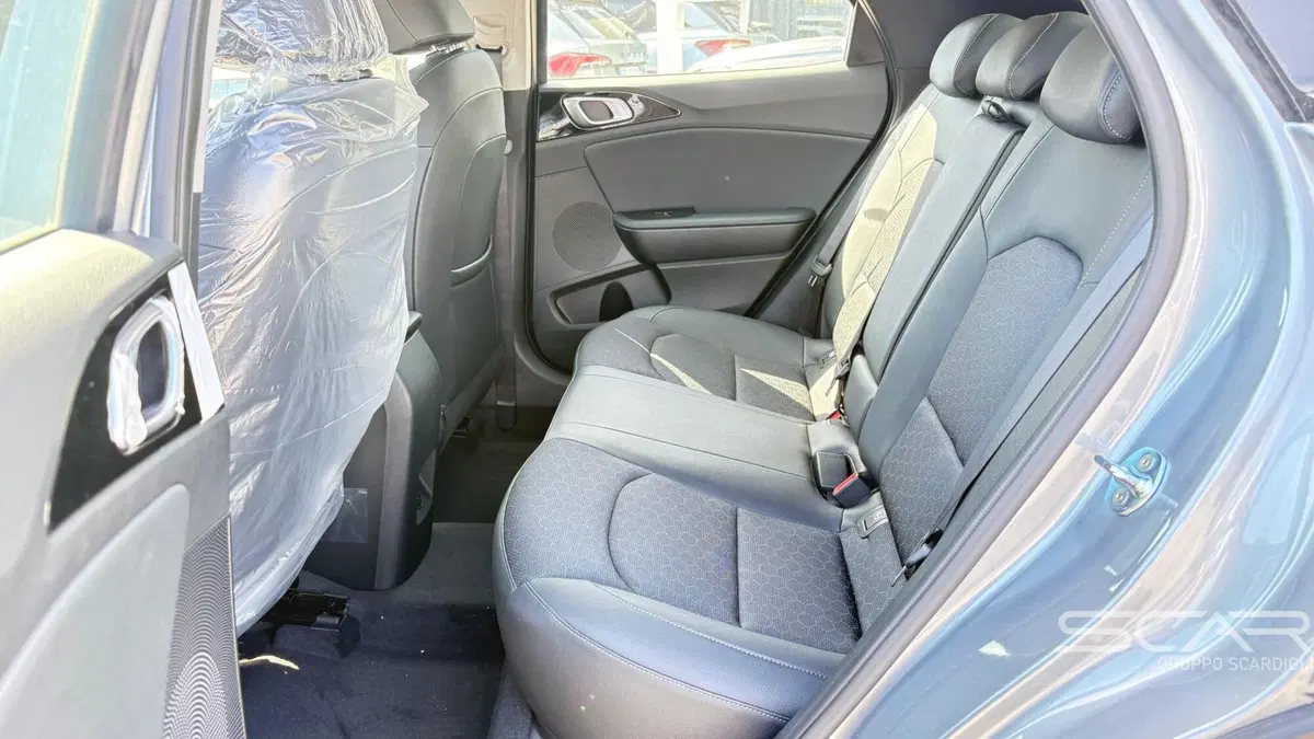 Kia XCeed nuova a Livorno (12)