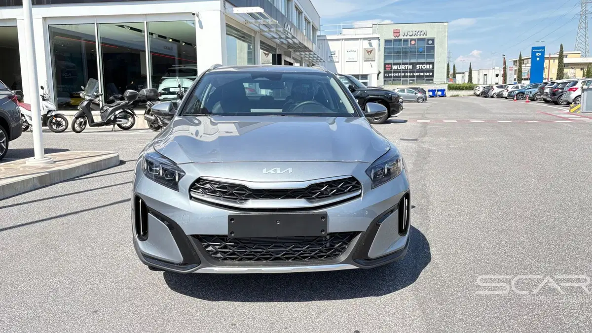 Kia XCeed nuova a Livorno (2)