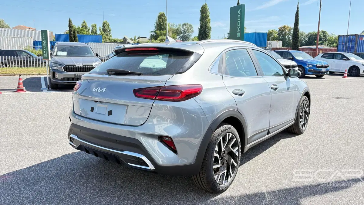 Kia XCeed nuova a Livorno (6)