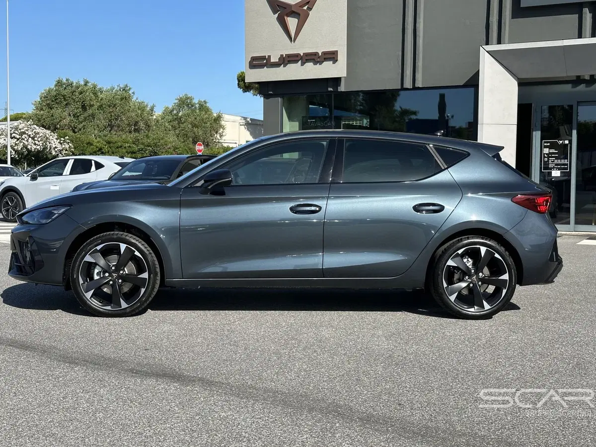 Cupra Leon nuova a Livorno (8)