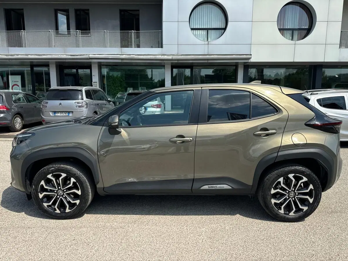 Toyota Yaris Cross usata a Modena (9)