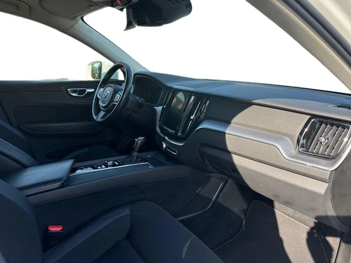 Volvo XC60 usata a Parma (5)