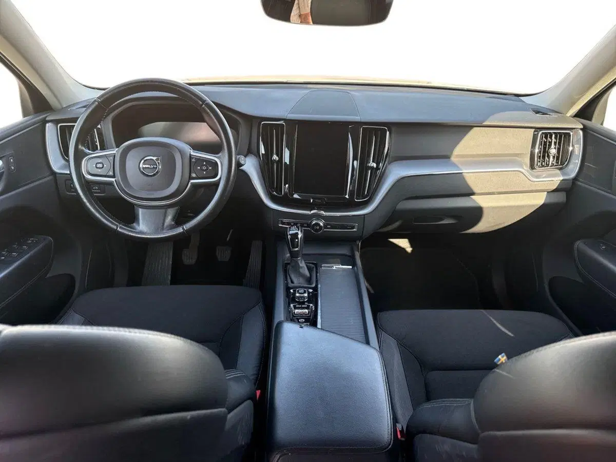 Volvo XC60 usata a Parma (6)