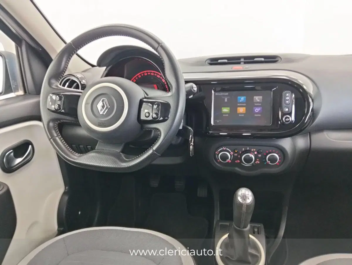 Renault Twingo usata a Como (10)