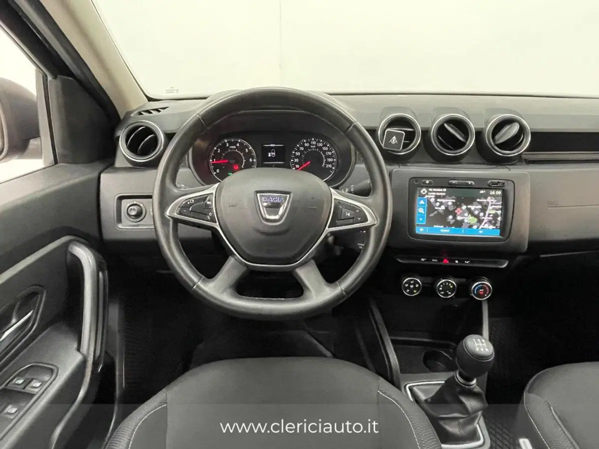 Dacia Duster usata a Como (10)
