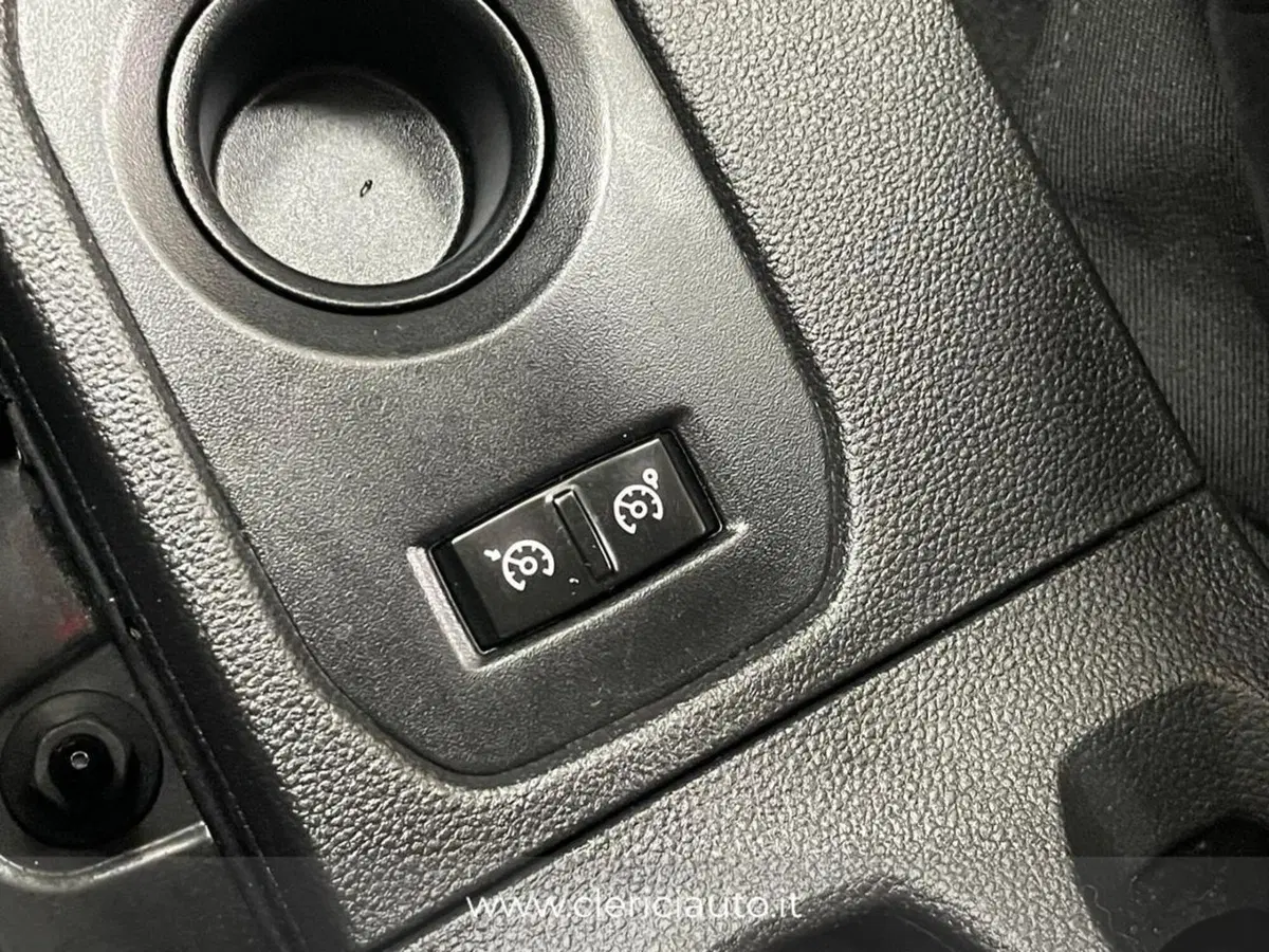 Dacia Duster usata a Como (11)