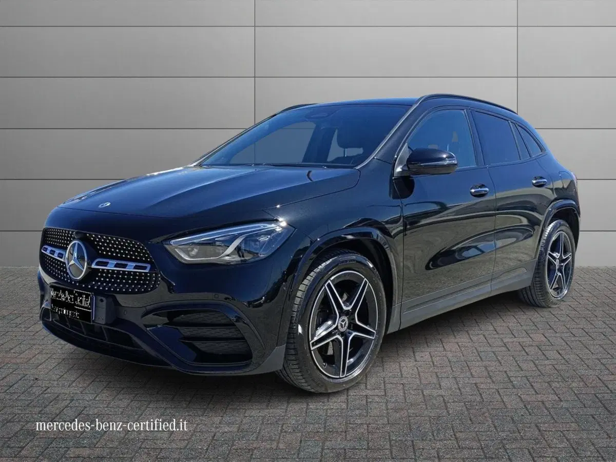 Mercedes-Benz GLA SUV usata a Bari