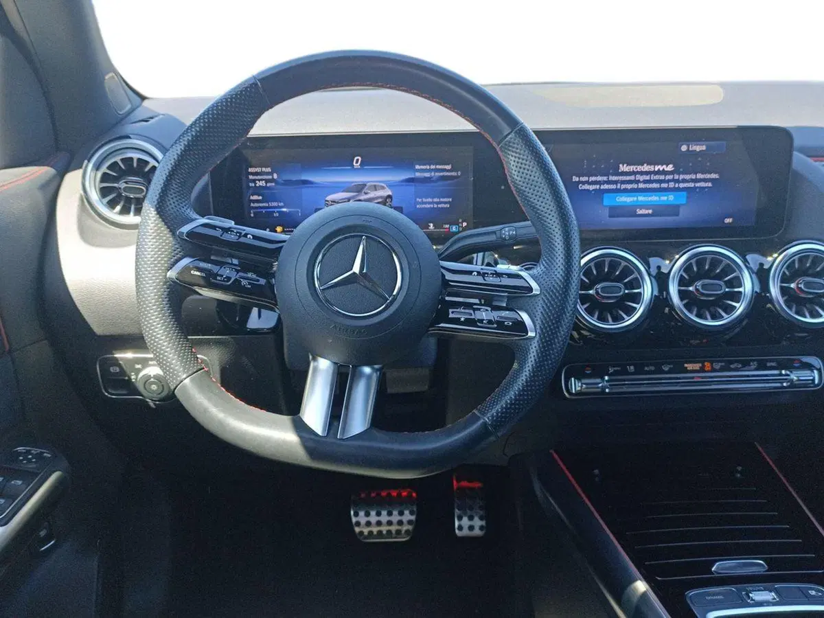Mercedes-Benz GLA SUV usata a Bari (11)