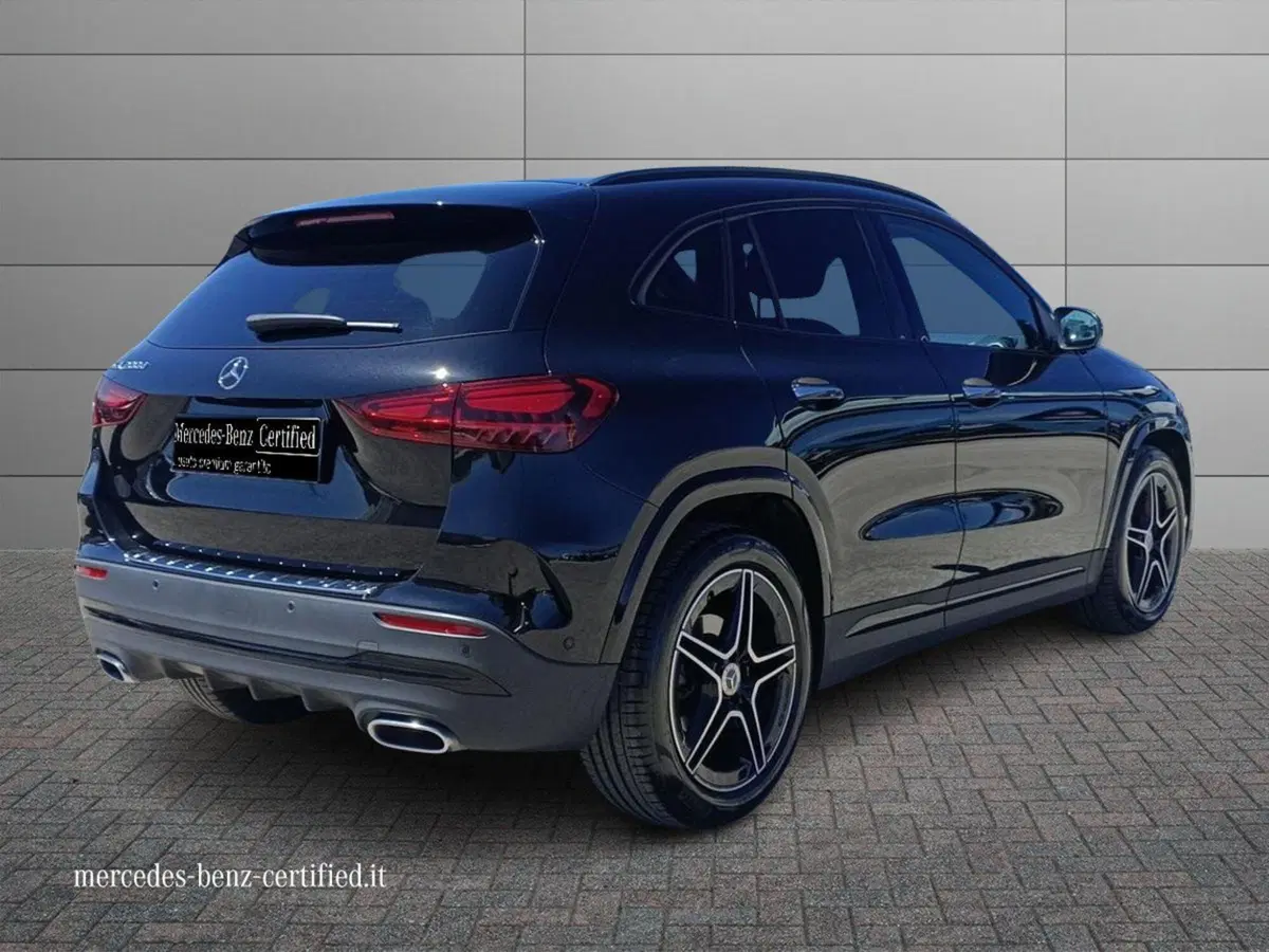 Mercedes-Benz GLA SUV usata a Bari (2)