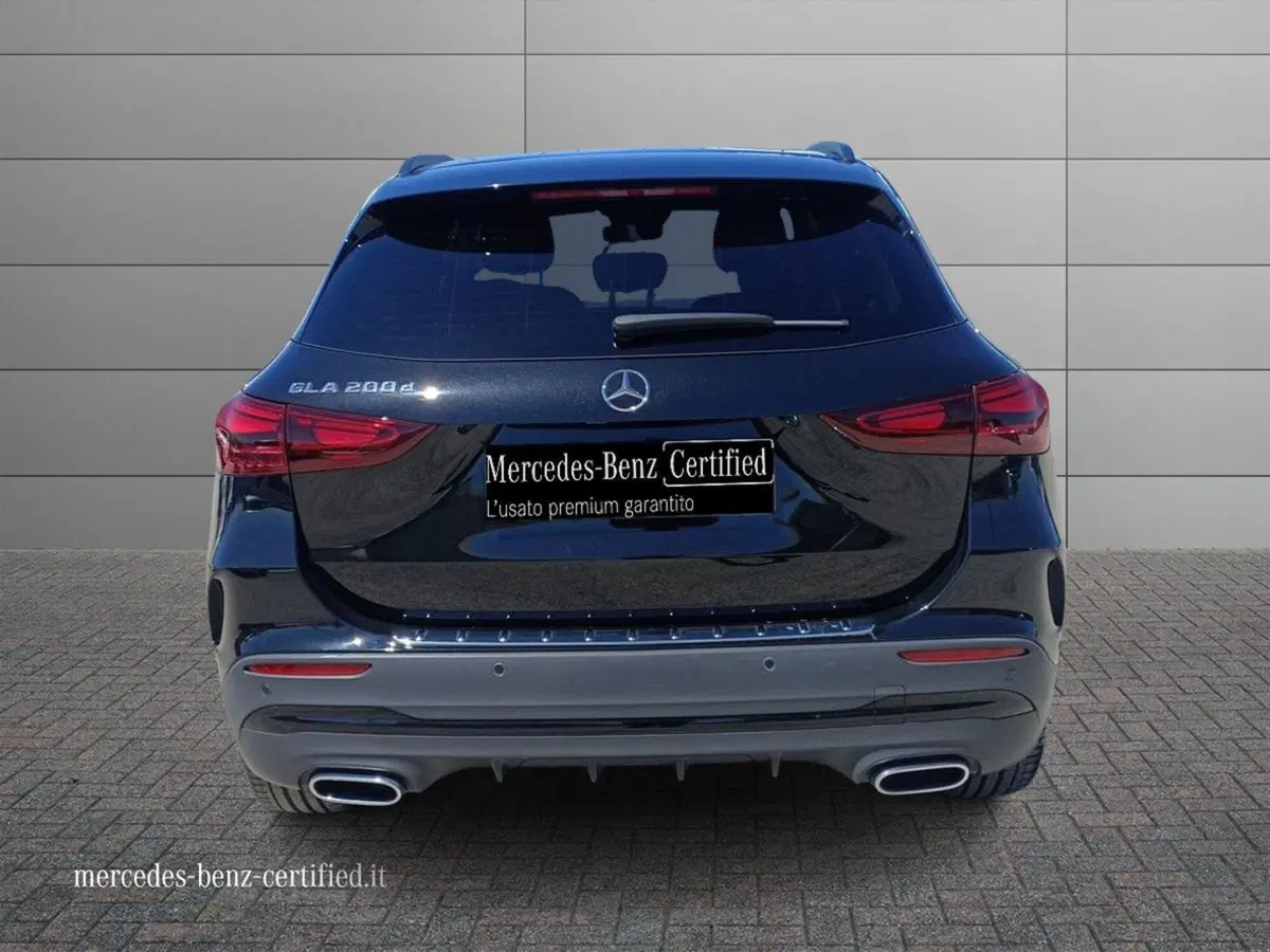 Mercedes-Benz GLA SUV usata a Bari (4)
