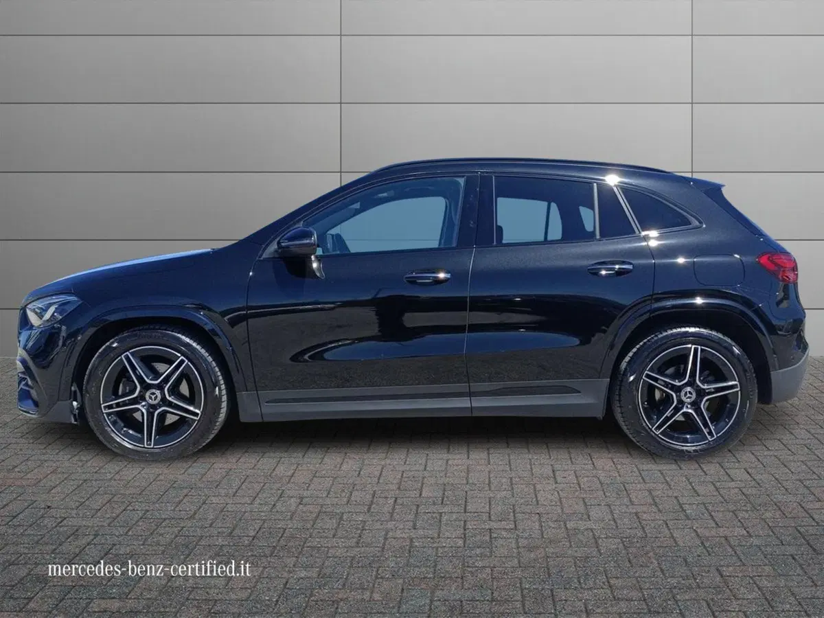 Mercedes-Benz GLA SUV usata a Bari (6)