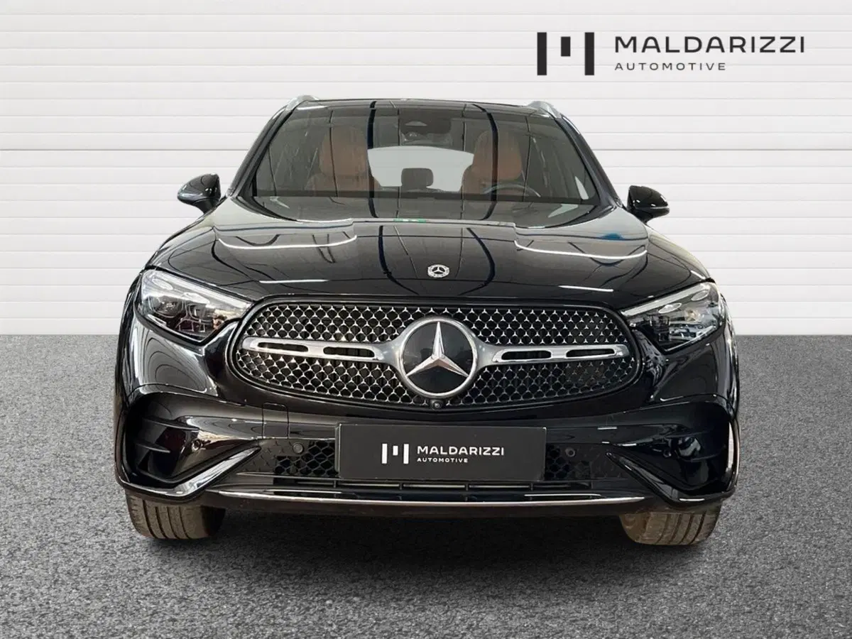 Mercedes-Benz GLC SUV usata a Bari (2)