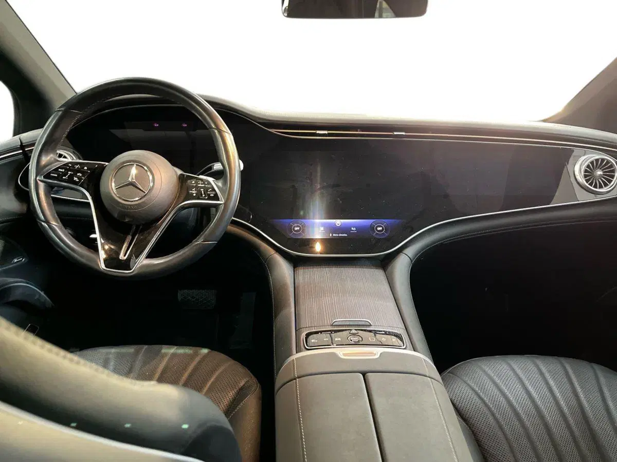 Mercedes-Benz EQS usata a Bari (8)
