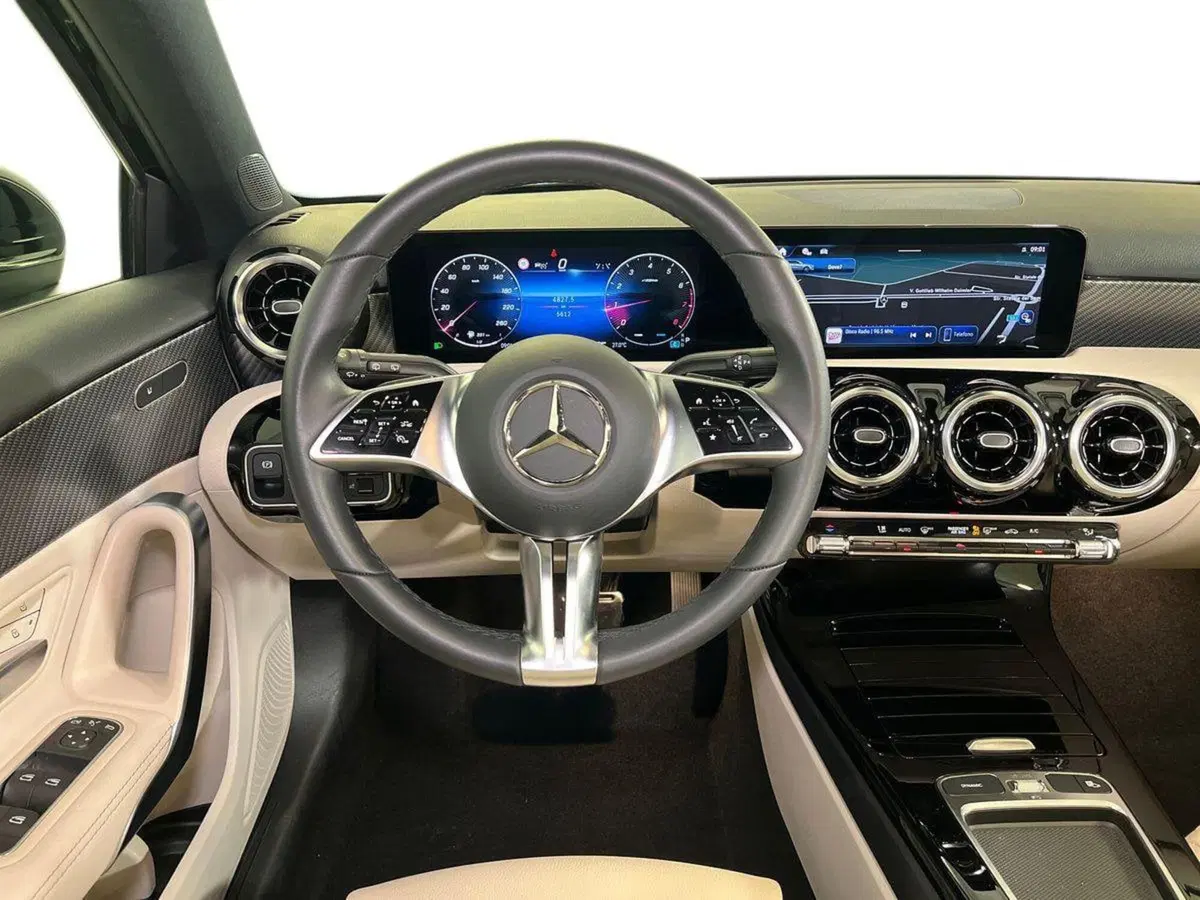 Mercedes-Benz Classe A usata a Monza e Brianza (11)